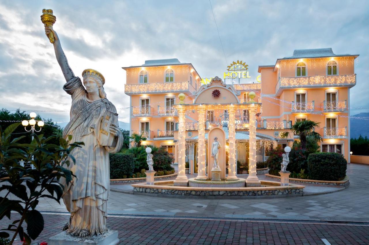 Grand Hotel Osman Ristorante Il Danubio Atena Lucana Exterior photo