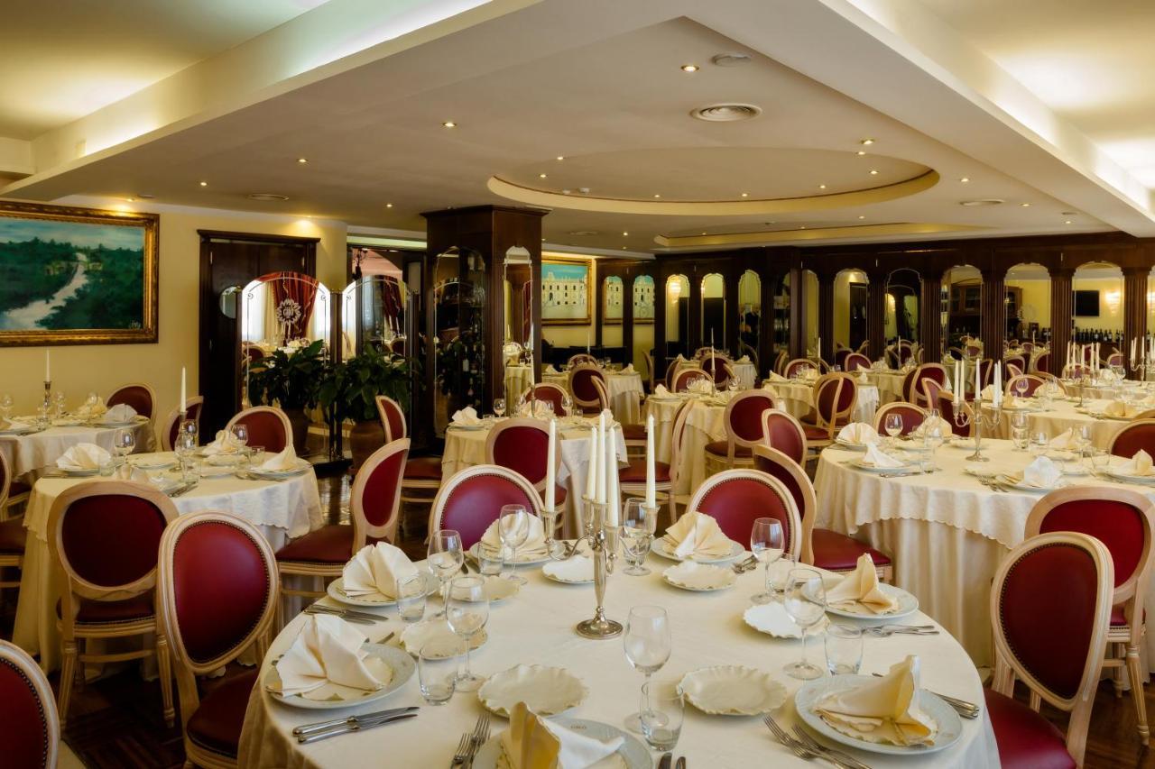Grand Hotel Osman Ristorante Il Danubio Atena Lucana Exterior photo