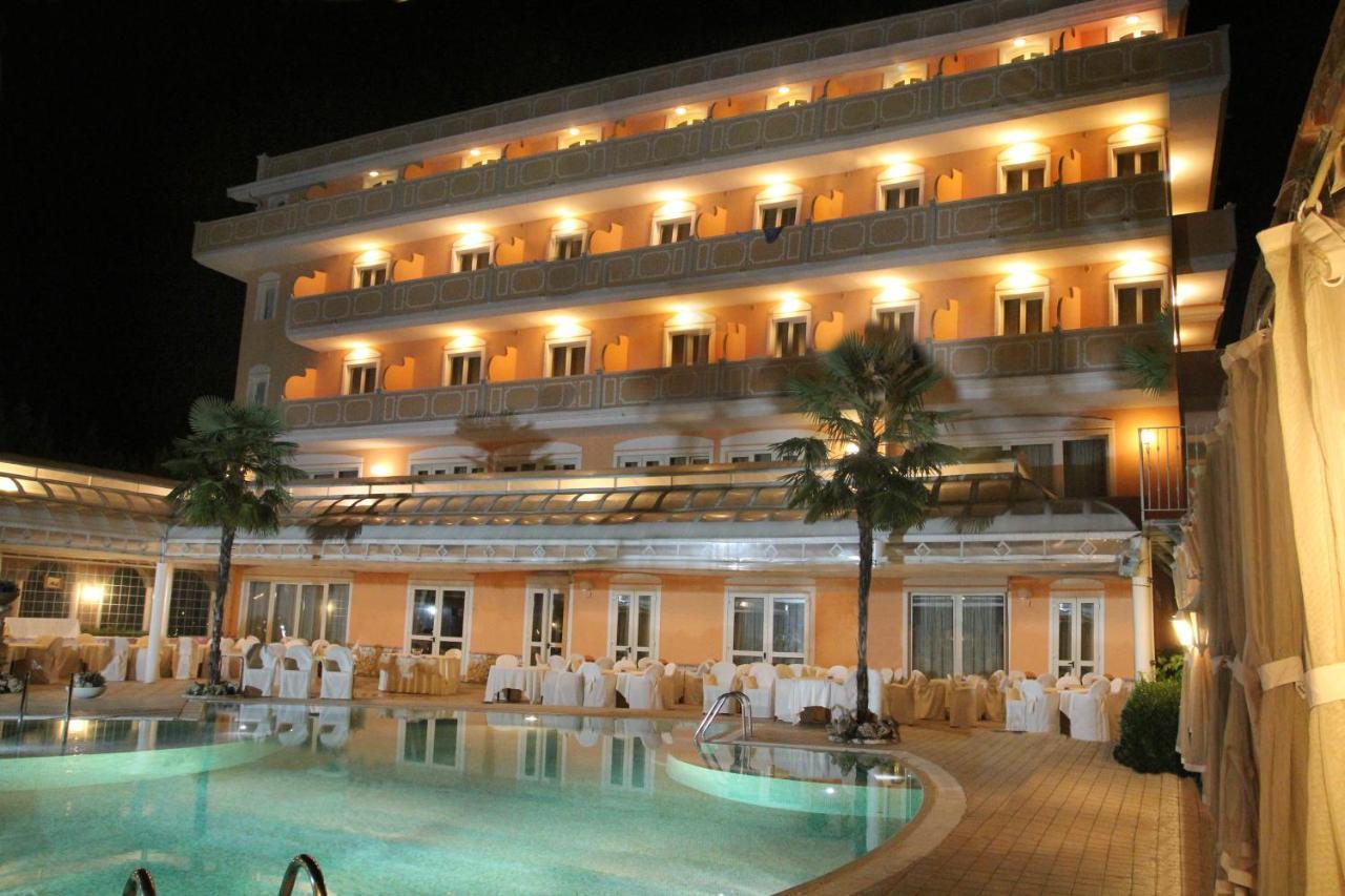 Grand Hotel Osman & Spa E Ristorante Il Danubio Atena Lucana Exterior photo