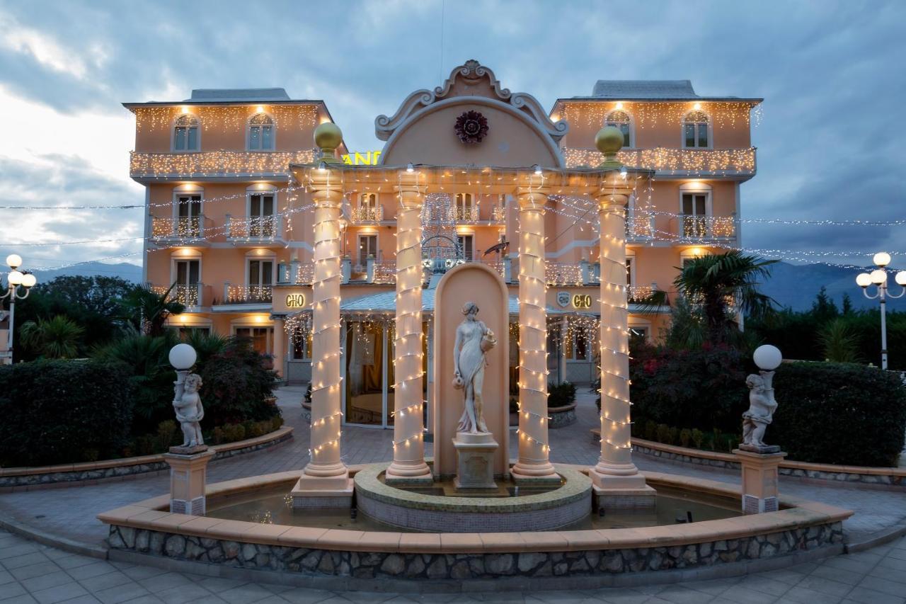 Grand Hotel Osman Ristorante Il Danubio Atena Lucana Exterior photo